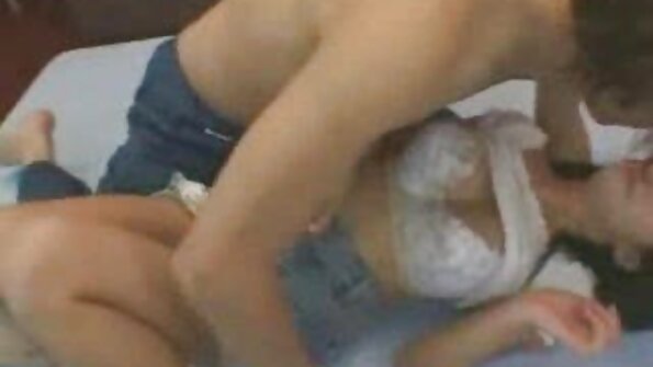 Big-boobied porn diva ຕ້ອງການທີ່ຈະມີເພດສໍາພັນເປື້ອນກ່ອນທີ່ຈະແຕ່ງງານຂອງນາງ