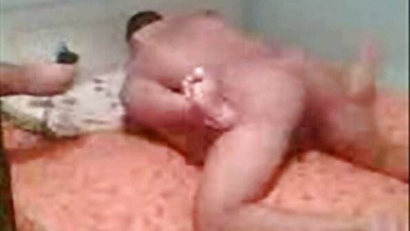 ລະຄອນຜູ້ຍິງ porn ໂດດດ່ຽວຕົນເອງເຮັດໃຫ້ປະຊາຊົນມີຄວາມສຸກ masturbating pussy