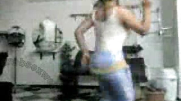 Peta Jensen ມີເພດສໍາພັນຫຍາບຄາຍດ້ວຍການດຶງຜົມຮ້ອນ