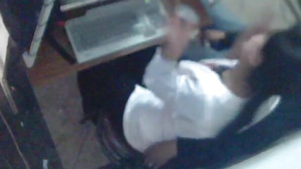 ເຮັດ ໃຫ້ ປະ ລາດ blowjob ໂດຍ pornstar ຜູ້ ທີ່ ຮູ້ ຈັກ ວິ ທີ ການ ຈັດ ການ dick ເປັນ