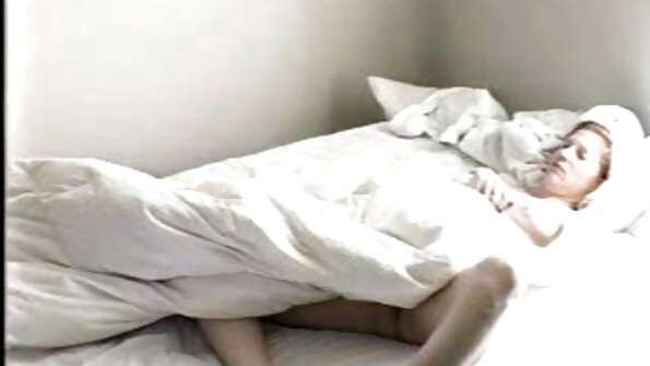 slut ຜິວເນື້ອສີຂາ Petite ໄດ້ຮັບການ gagged ແລະ fucked hardcore