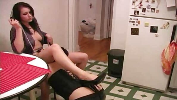 pussy ປຽກ ຂອງ Granny ໄດ້ fucked ດີ ໂດຍ ຜູ້ ຊາຍ ຫນຸ່ມ ກ້າມ