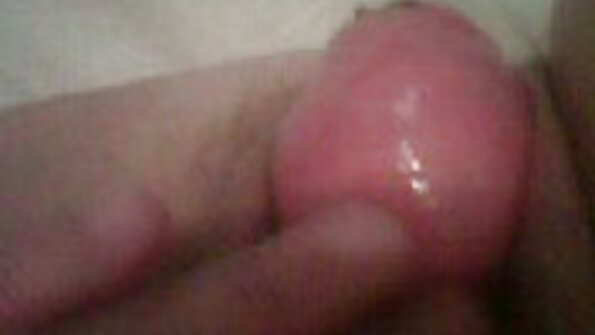 ຜູ້ຊາຍຮອນນີຢ່າງຈິງຈັງ screws mistress exotic ຕະຫຼອດ couch